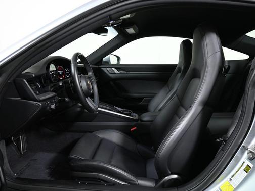 2022 Porsche 911 Carrera S