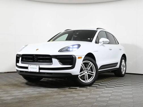 Carrara White Metallic 2026 Porsche Macan