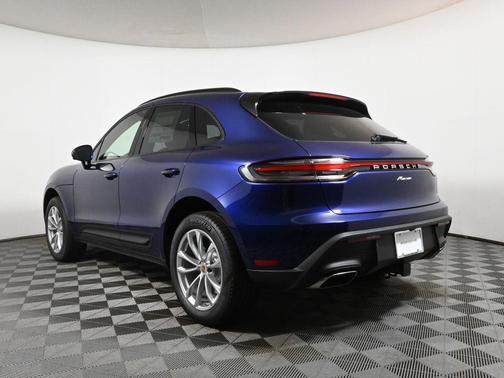 2025 Porsche Macan 