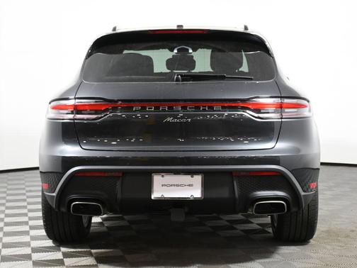 2025 Porsche Macan 