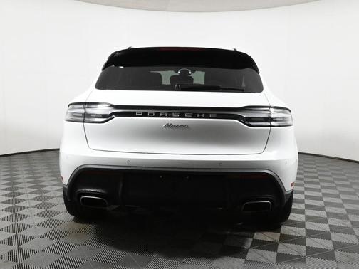 2024 Porsche Macan 