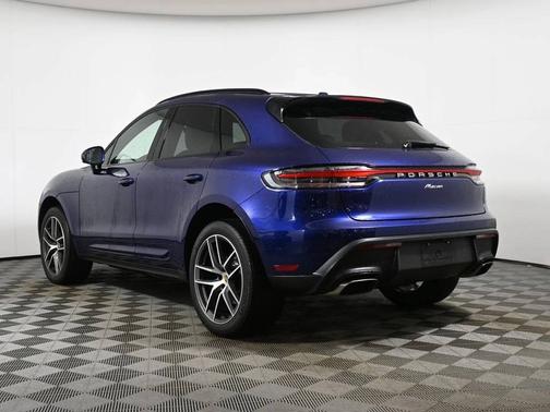 2022 Porsche Macan 