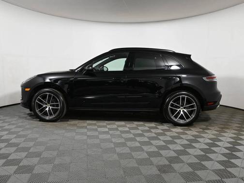 2023 Porsche Macan 
