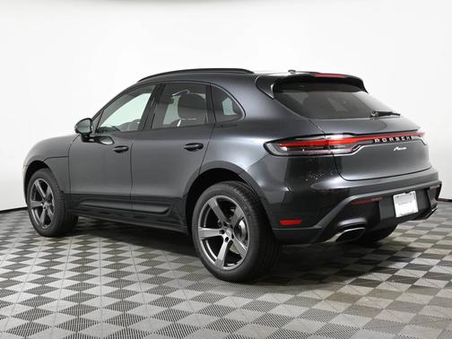 2025 Porsche Macan 