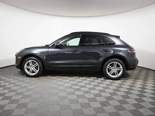Volcano Grey Metallic 2026 Porsche Macan