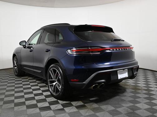 2022 Porsche Macan 