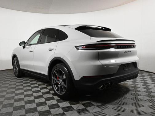2024 Porsche Cayenne S