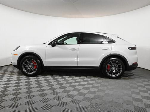 2024 Porsche Cayenne S