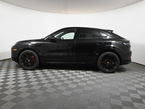 2025 Porsche Cayenne S
