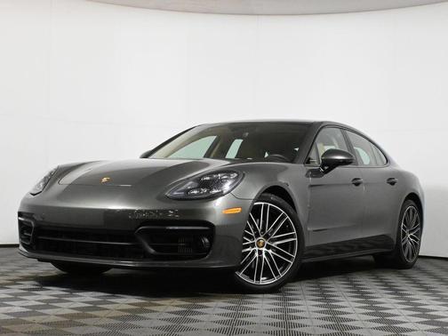2023 Porsche Panamera 4 Platinum Edition