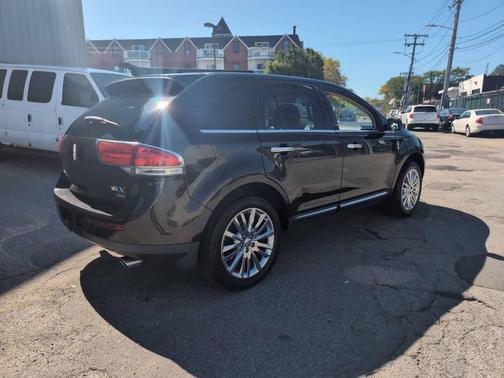 2013 Lincoln MKX Base