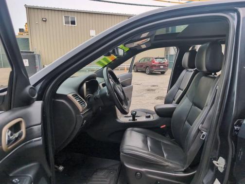 Blue 2014 Jeep Grand Cherokee Limited