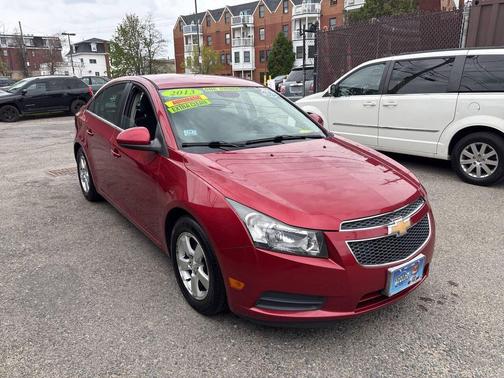 Burgundy 2013 Chevrolet Cruze 1LT