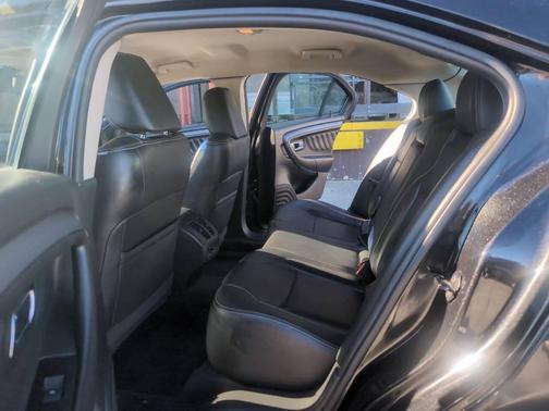 2011 Ford Taurus SEL 4dr Sedan