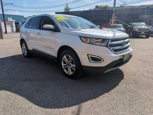 White 2015 Ford Edge SEL