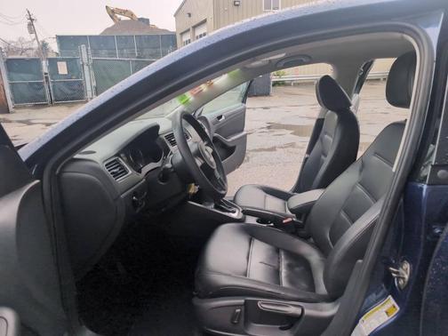 2014 Volkswagen Jetta Auto SE