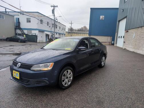 2014 Volkswagen Jetta Auto SE