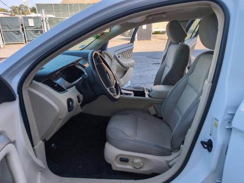 2013 Ford Taurus SEL 4dr Sedan