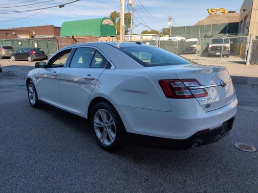 2013 Ford Taurus SEL 4dr Sedan