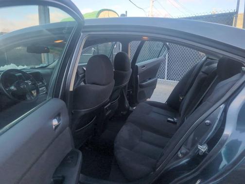 2012 Nissan Maxima S