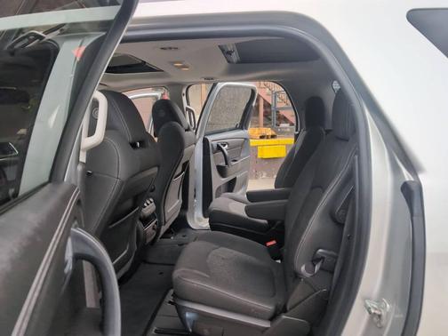 Silver 2013 GMC Acadia SLE-2