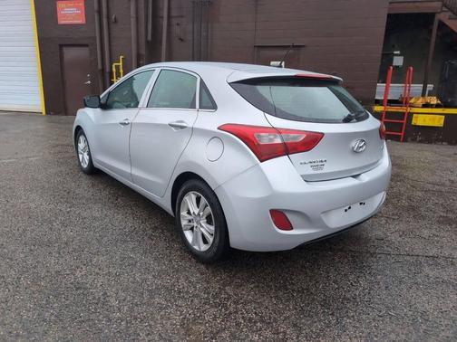 2016 Hyundai Elantra GT Base