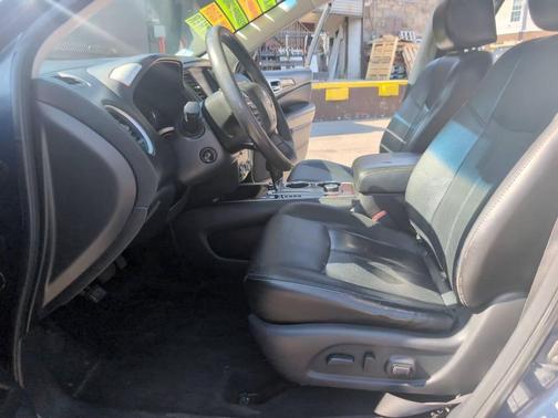 2013 Nissan Pathfinder Platinum