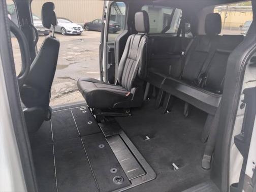 2013 Chrysler Town & Country S