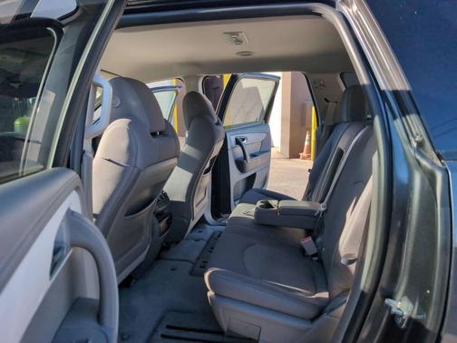 2013 Chevrolet Traverse LS