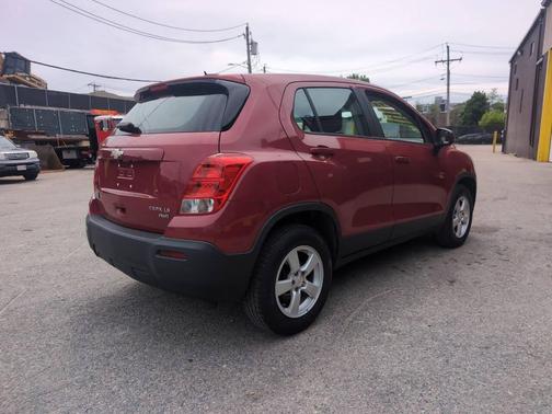 Red 2015 Chevrolet Trax 1LS