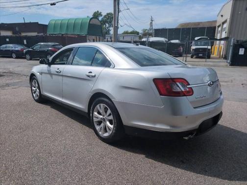 2012 Ford Taurus SEL 4dr Sedan