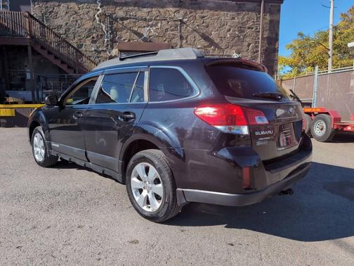 2012 Subaru Outback 2.5i Premium