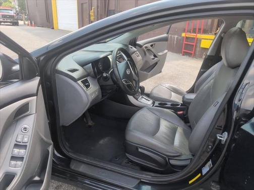 2012 Hyundai ELANTRA Limited