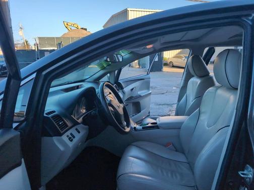 2011 Toyota Venza Base