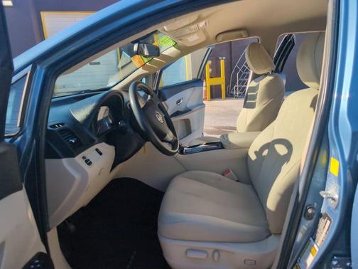 2011 Toyota Venza Base