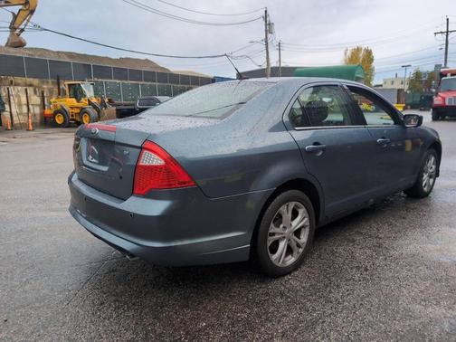 2012 Ford Fusion SE