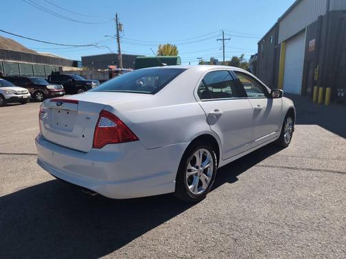2012 Ford Fusion SE