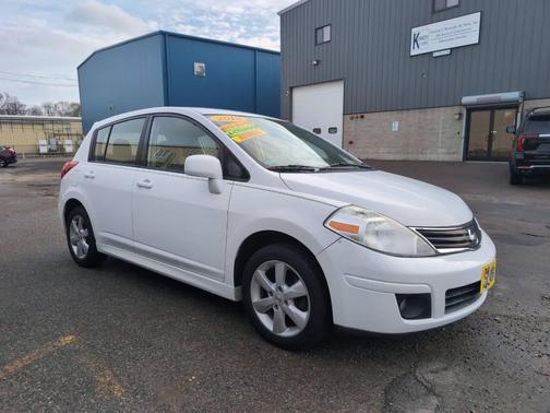 2012 Nissan Versa 1.8 SL