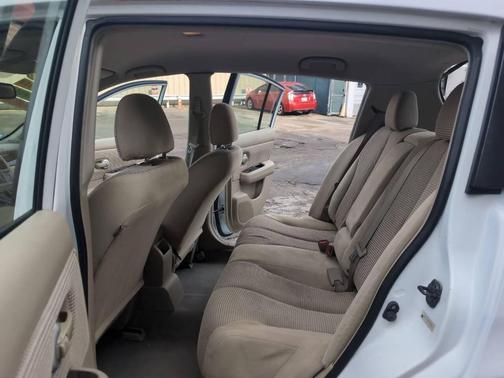 2012 Nissan Versa 1.8 SL