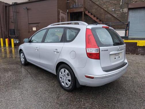2011 Hyundai Elantra Touring GLS
