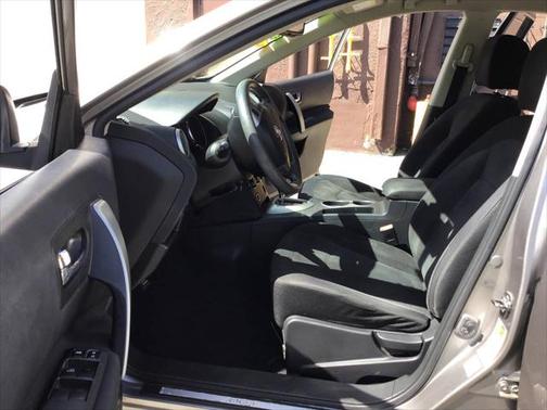 2010 Nissan Rogue S