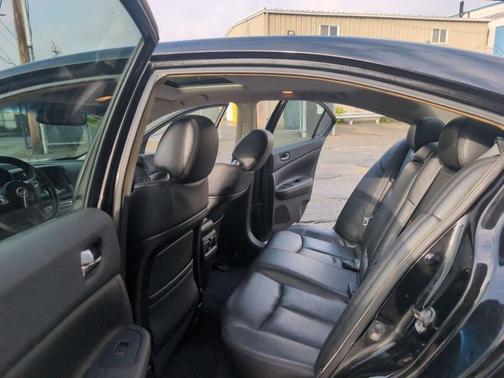 2010 Nissan Maxima SV