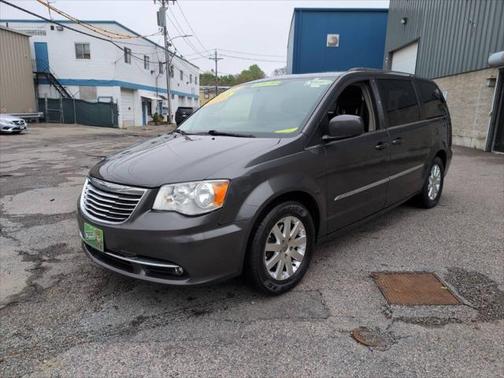 2016 Chrysler Town & Country Touring