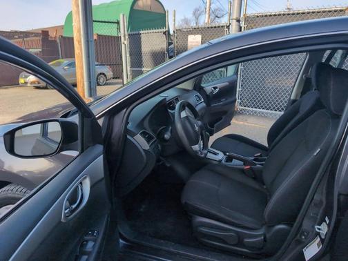 2014 Nissan Sentra S 4dr Sedan CVT