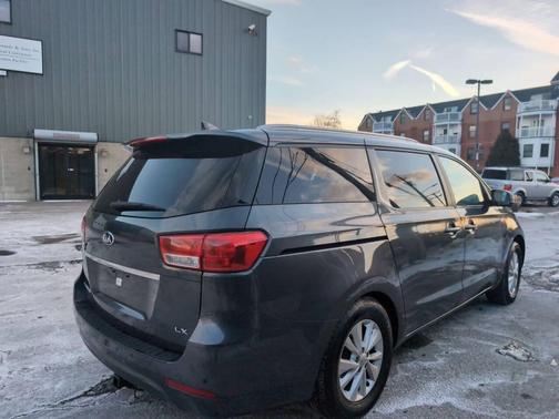 2017 Kia Sedona LX