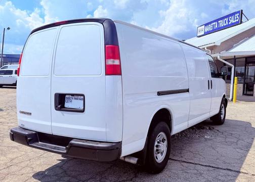 Summit White 2018 Chevrolet Express 3500 Work Van