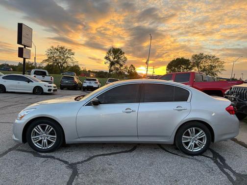 2013 INFINITI G37x Base