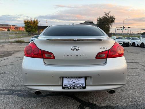 2013 INFINITI G37x Base