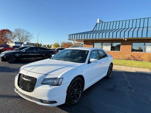 2019 Chrysler 300 S