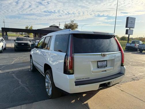 White 2016 Cadillac Escalade Platinum